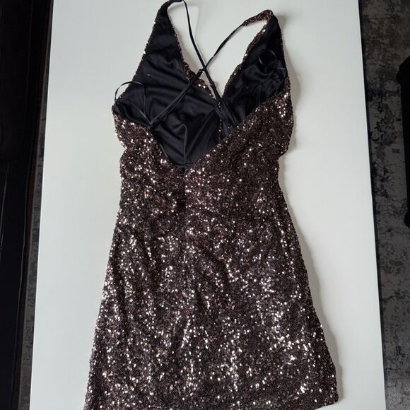 Astr The Label Sequin Twist Front Mini Dress in Black Gold Size Small - Picture 5 of 7